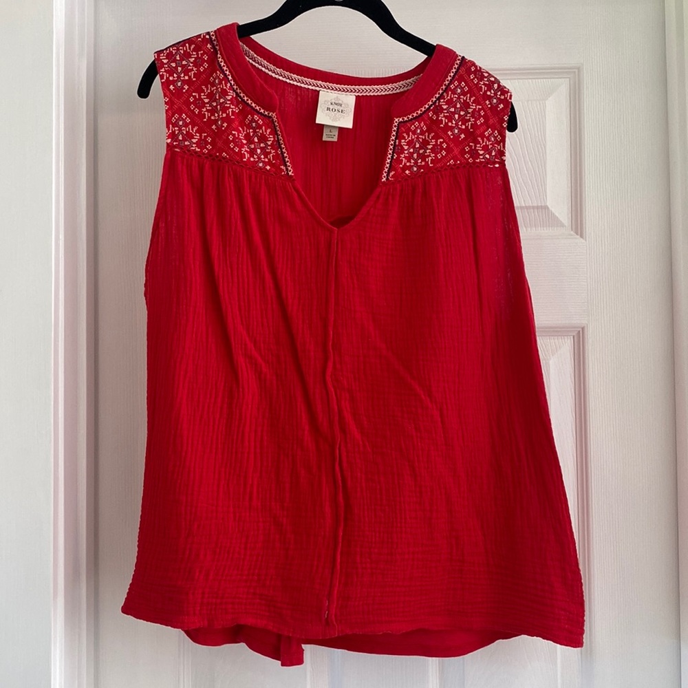 Sleeveless top